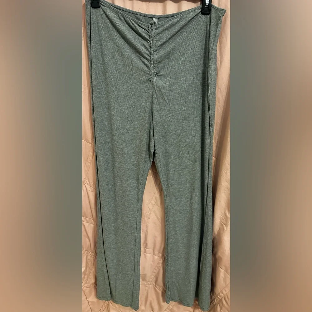 NWT SKIMS SOFT LOUNGE RUCHED PANT - Picture 2 of 4